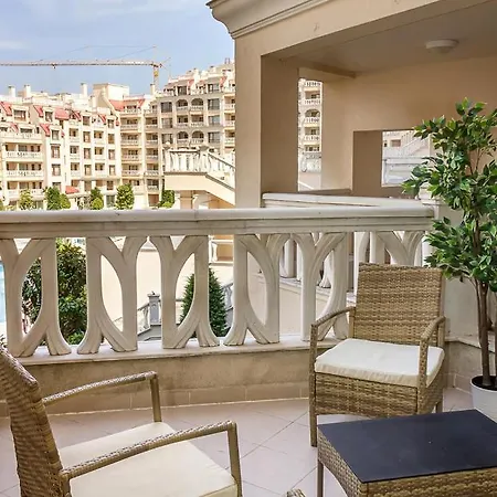 Beautiful In A Luxury In By Flat Mаnager Апартамент *