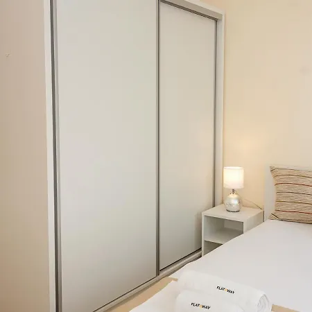Beautiful In A Luxury In By Flat Mаnager Апартамент *
